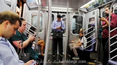 استفاده از شبكه های اجتماعی بطور قطع بر سلامت روان تاثیر می گذارد استفاده از شبكه های اجتماعی بطور قطع بر سلامت روان تاثیر می گذارد